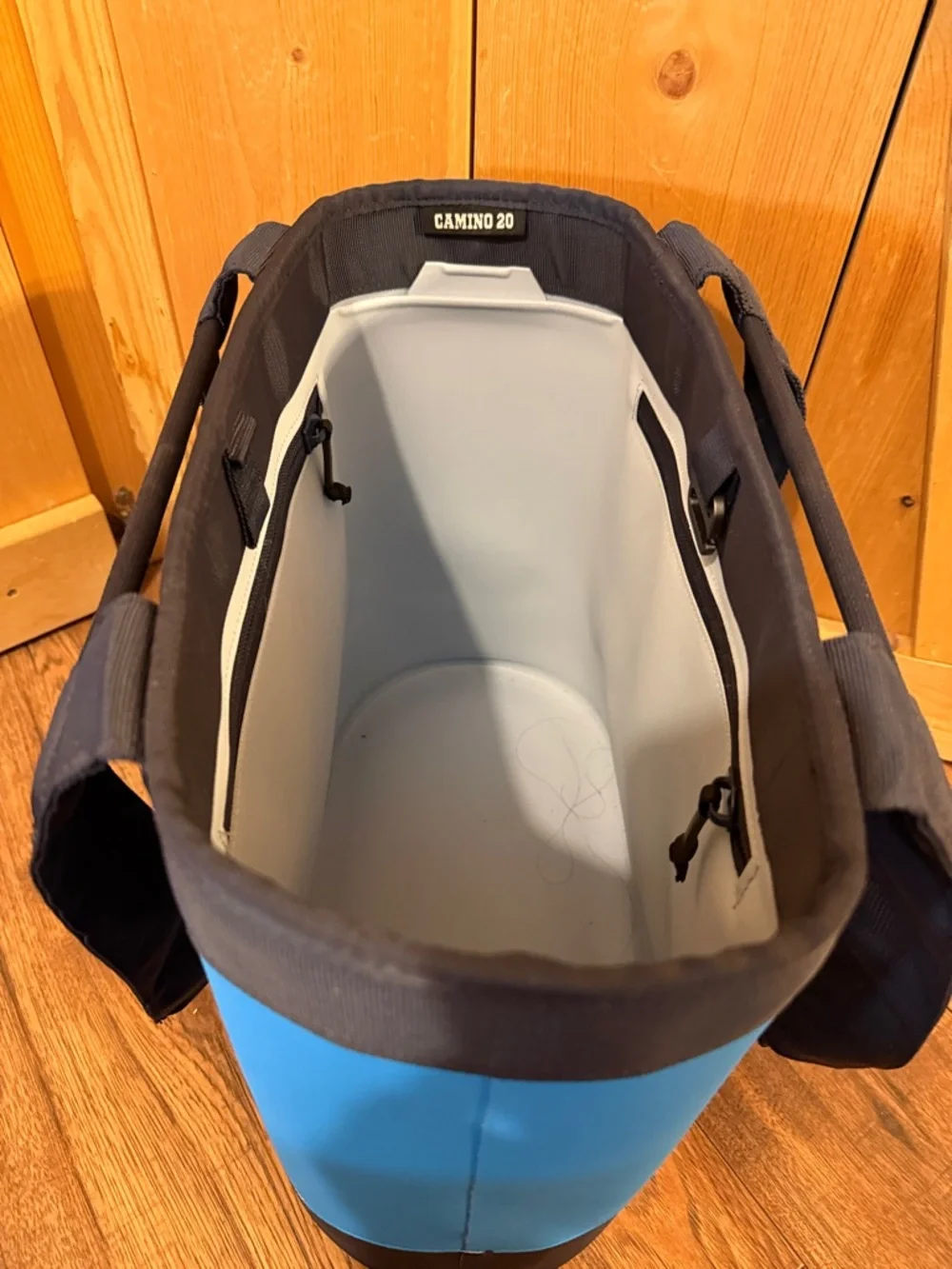 Yeti Camino 20 - Blue and Black Soft Cooler Tote - Picture 4 of 4